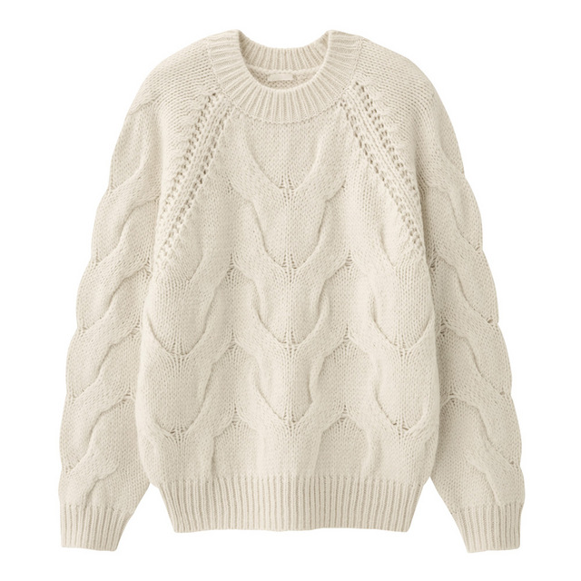 ケーブルセーター