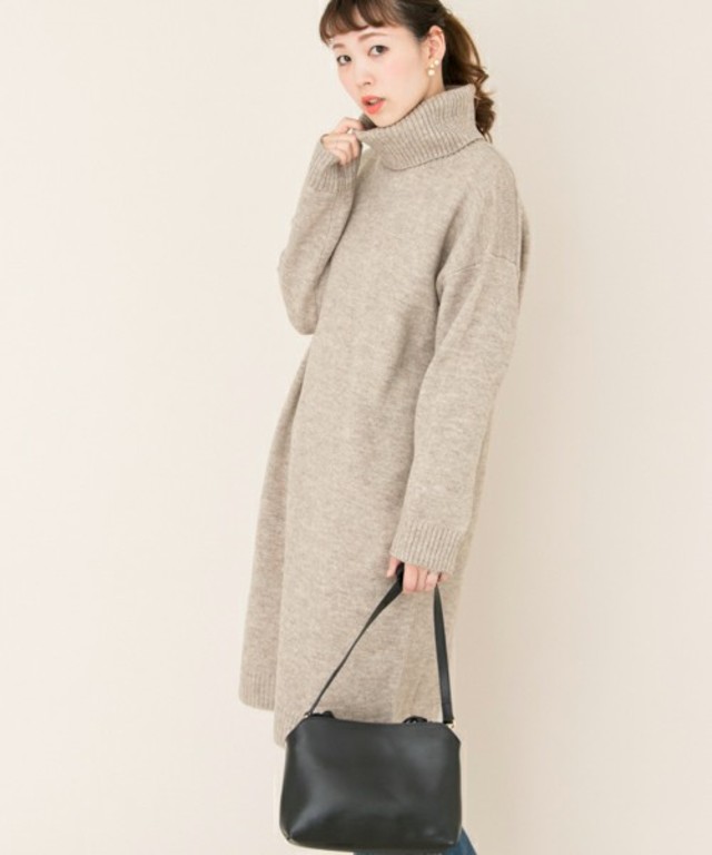 タートルネックワンピース