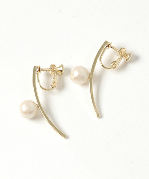 ポイントパールカーブイヤリング