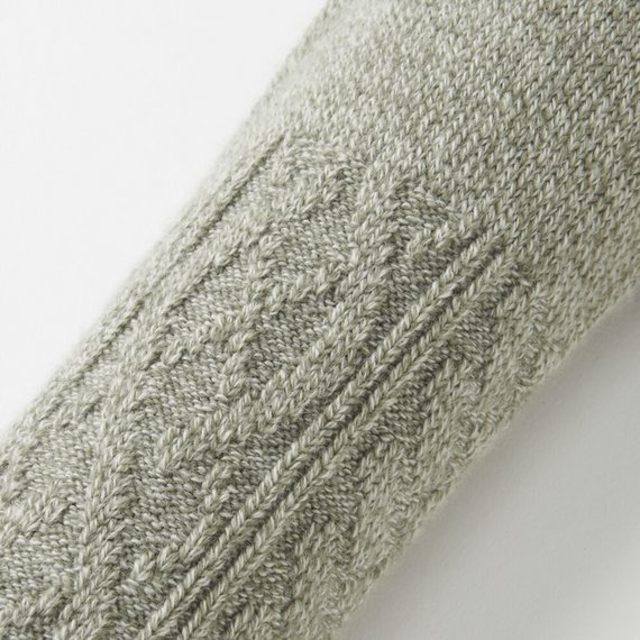 ヒートテックニットレギンス（10分丈・ケーブル）