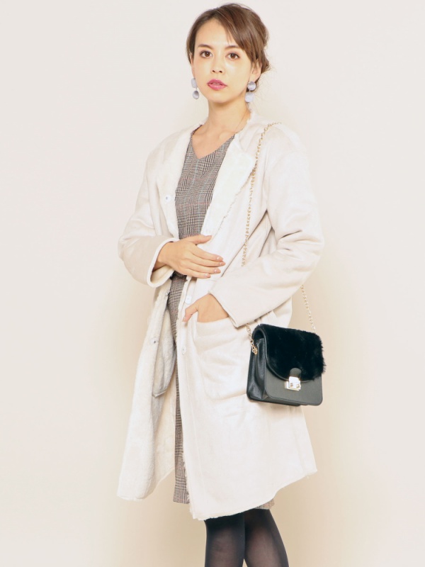 リバーシブルフェイクムートンコート