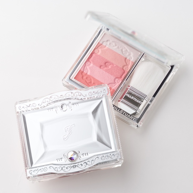 ジルスチュアート ブルーミングデュー オイルインブラッシュ