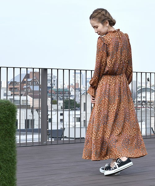 花柄シャーリング切替ワンピース