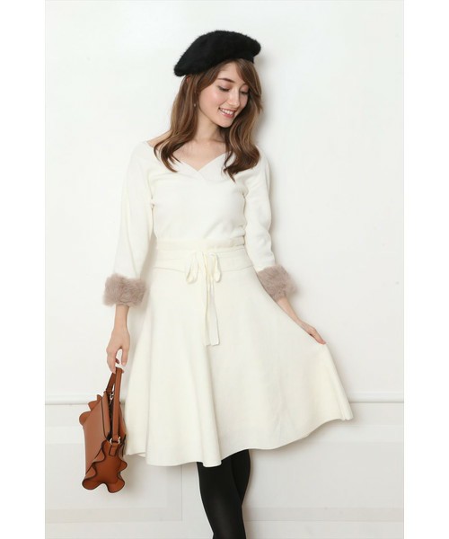 抜け衿袖ファーニットワンピース