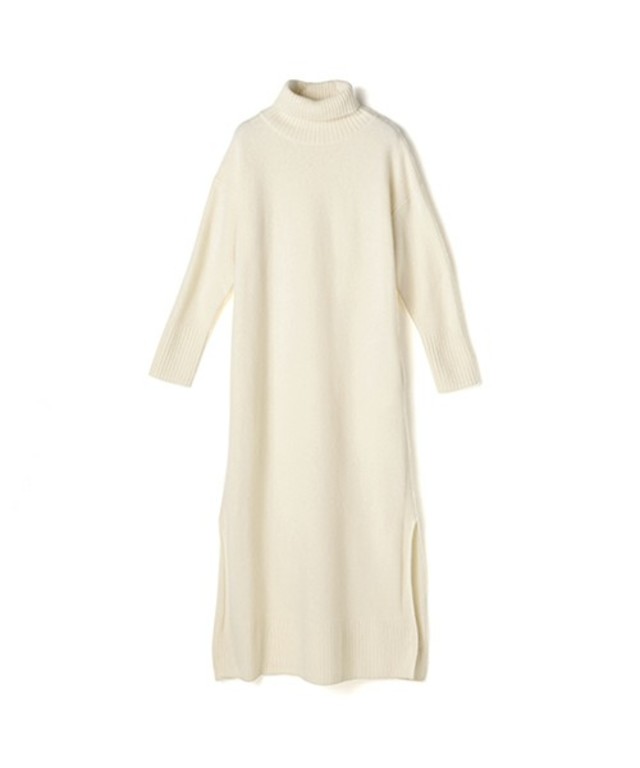 タートルネックロングニットワンピース