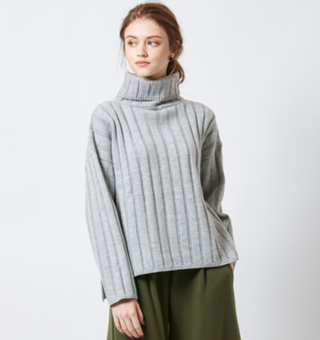 ワイドリブタートルニット