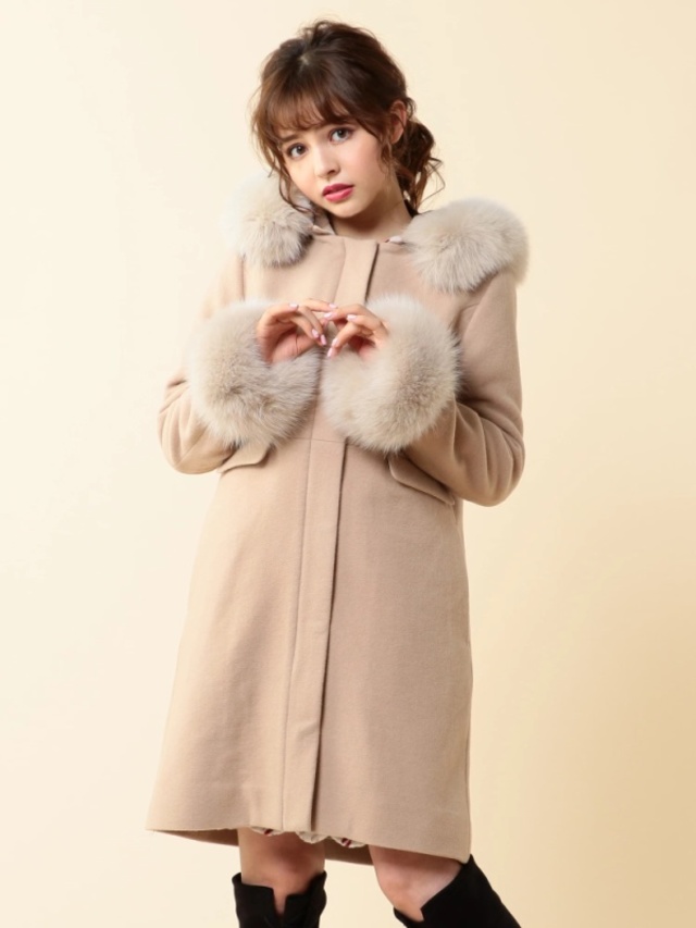 ボリュームFOXファーコート