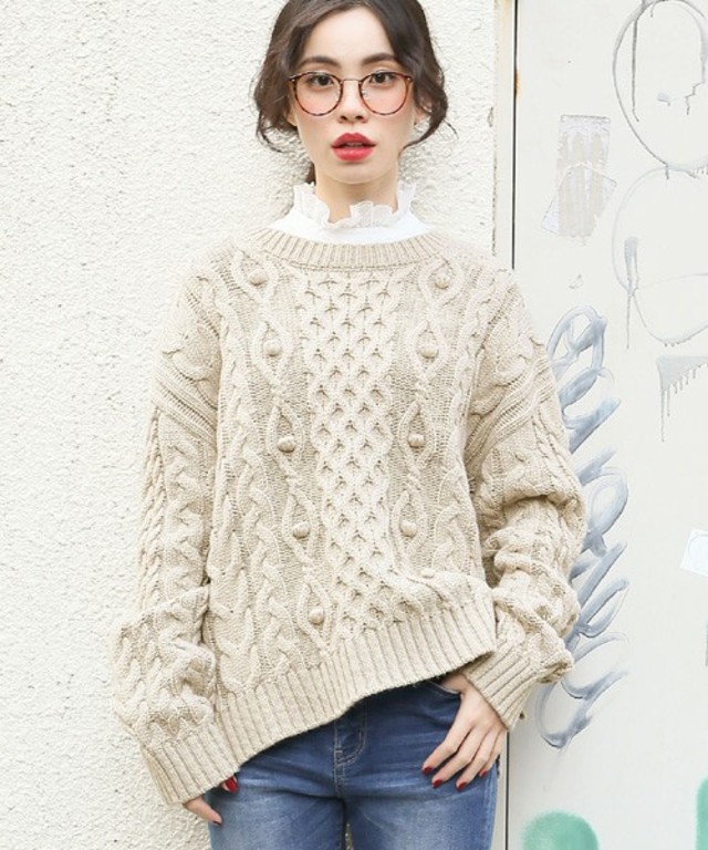 ローリーズファーム　ケーブルポンポンニット