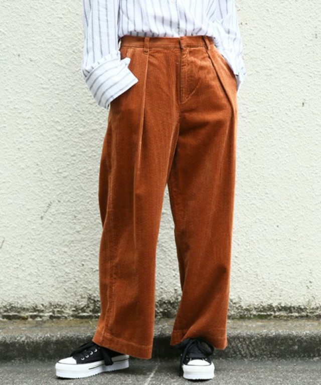 ローリーズファーム　コーデュロイワイドパンツ