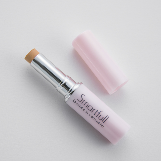 スマートフル 保湿美容液コンシーラー