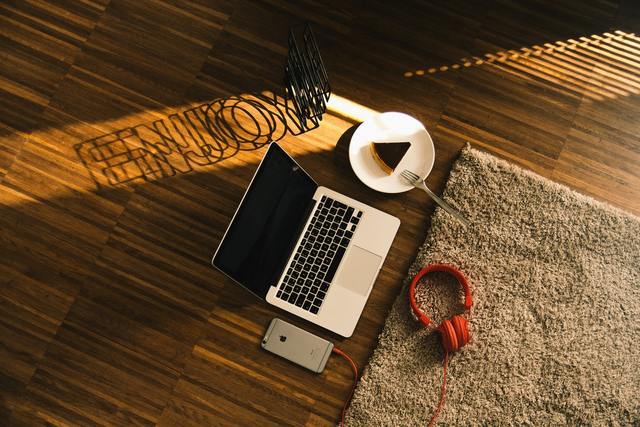 Photo by Daniel Frank / Unsplash