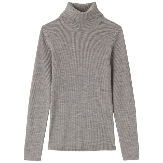 首のチクチクをおさえた洗えるタートルネックセーター