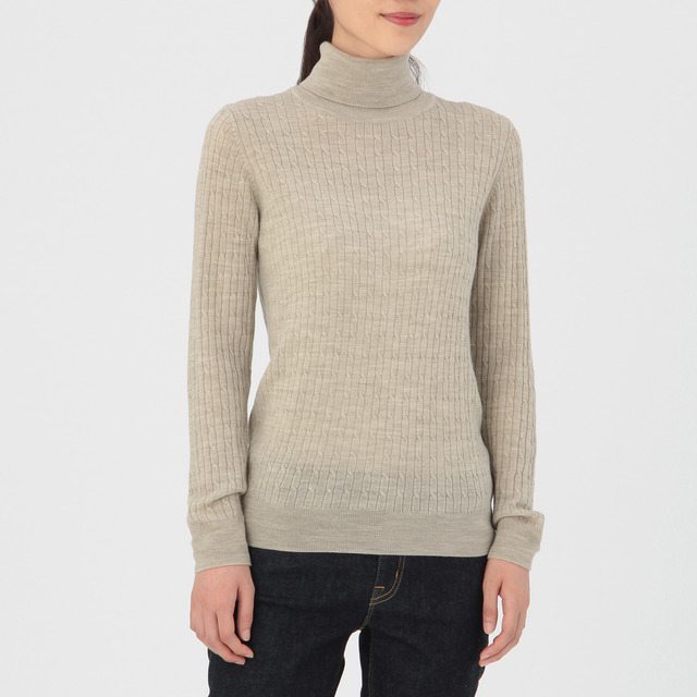 首のチクチクをおさえた・ケーブル柄洗えるタートルネック