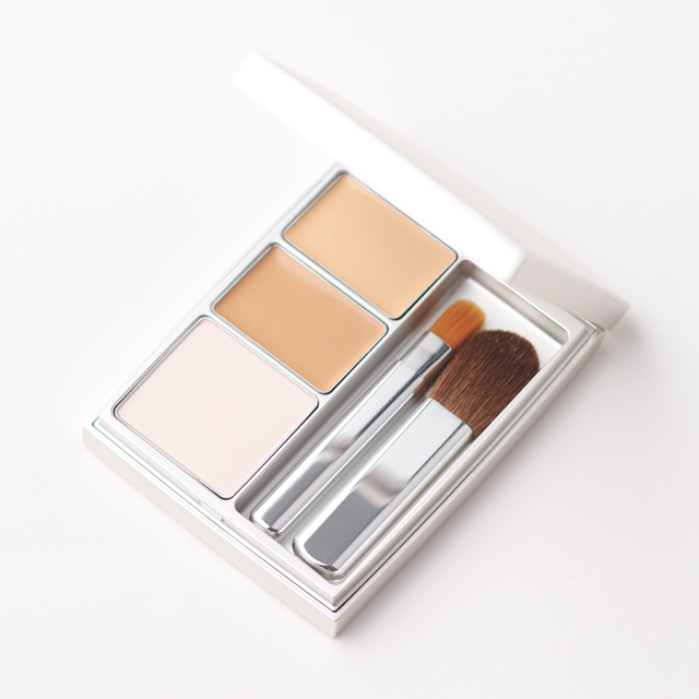 スーパーベーシック コンシーラーパクト