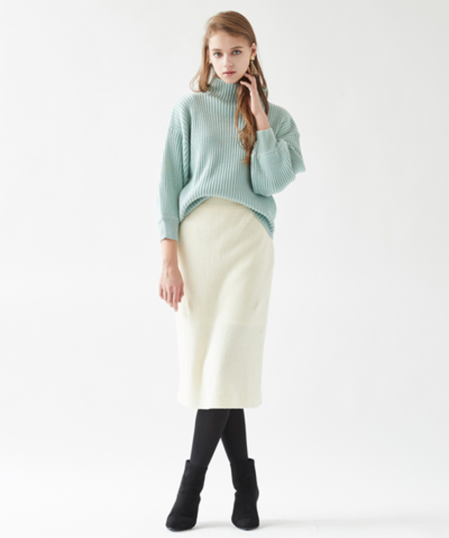 ボトルネックリブニットプルオーバー