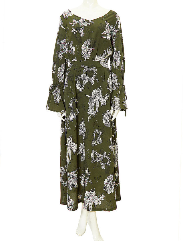 レトロフラワーマキシワンピース