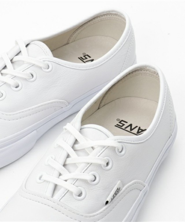 AUTHENTIC LX  VN000EFT1NT VLT WHITE
