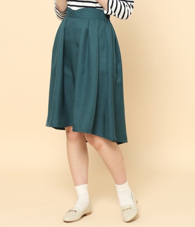 イレギュラーヘムスカート