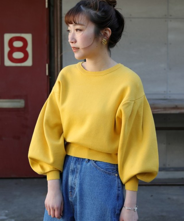 ボリュームスリーブニット