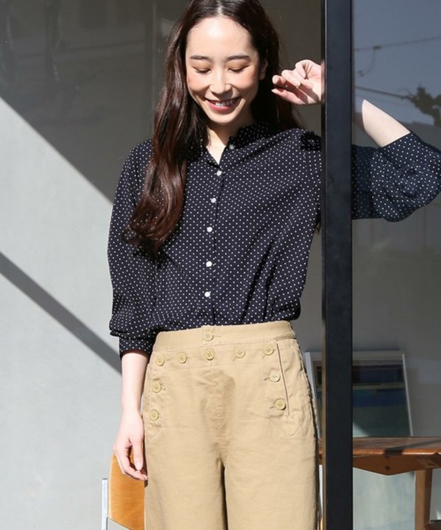 ドットプリントブラウス