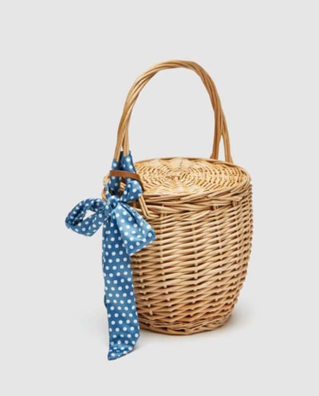 ピクニックバスケット