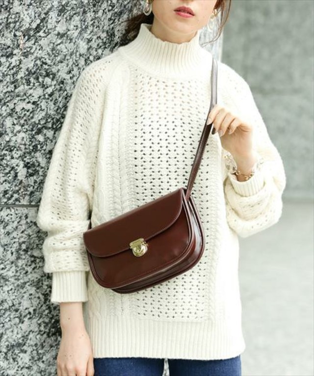 ラウンドクロスボディーバッグ