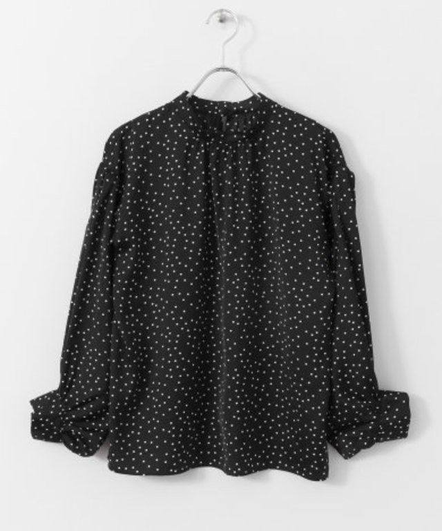 ボリュームスリーブブラウス