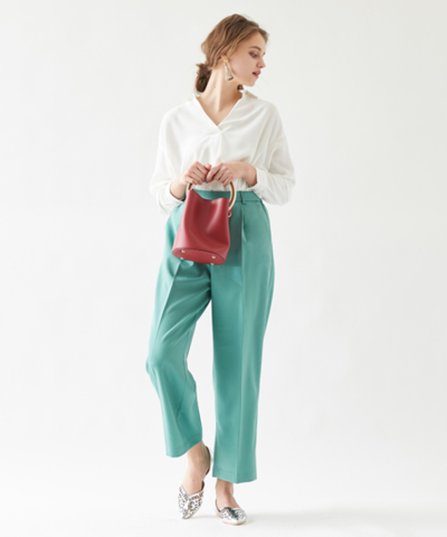 フロントタックワイドパンツ