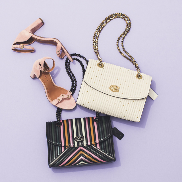 バッグ各85,320円、シューズ43,200円／コーチ