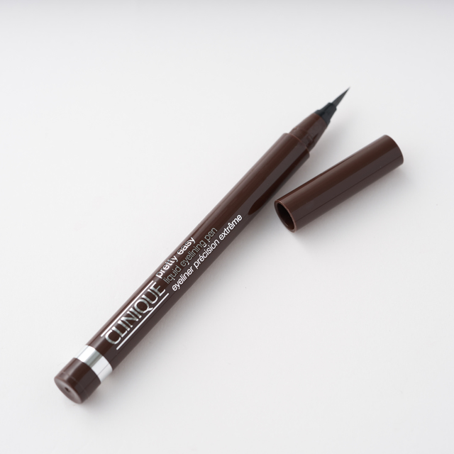 クリニーク プリティ イージー リキッド アイライニング ペン 02 ブラウン
