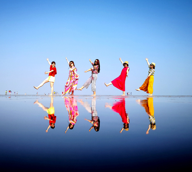 (c)Sky Mirror Tours & Travel Sdn Bhd