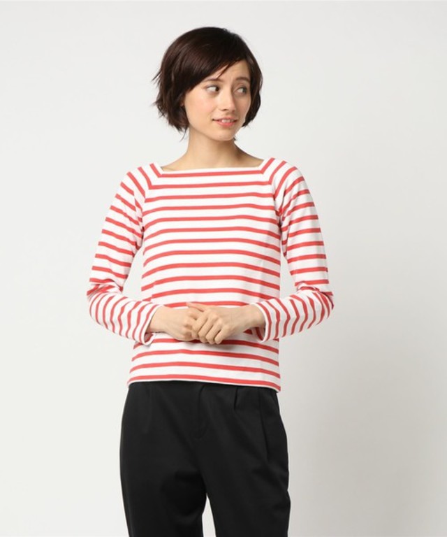 スクエアネックプルオーバー