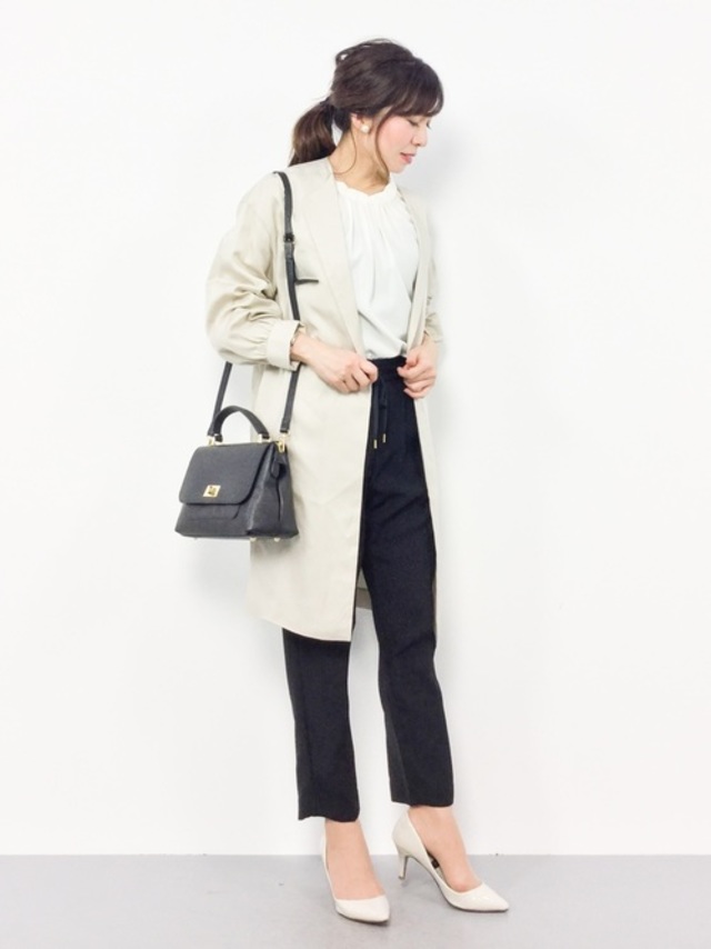 ギャザーハイネックブラウス