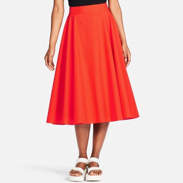 サーキュラースカート