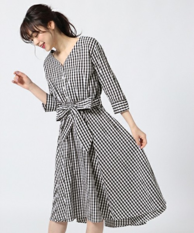 Vネックウエストベルトワンピース