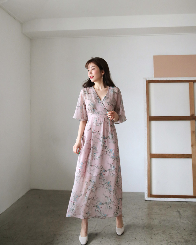 ウエストタイ花柄ロングワンピース