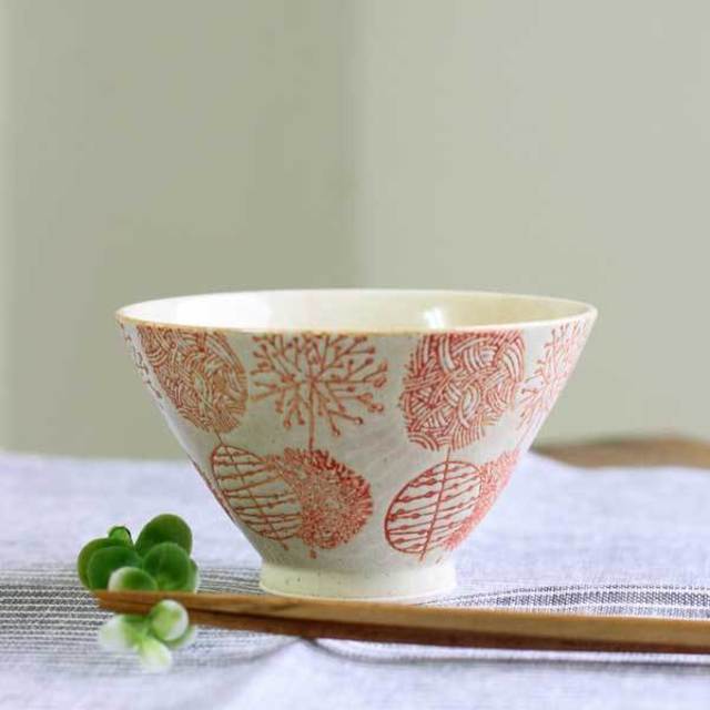 波佐見焼（はさみやき）マットリーフ 飯碗赤