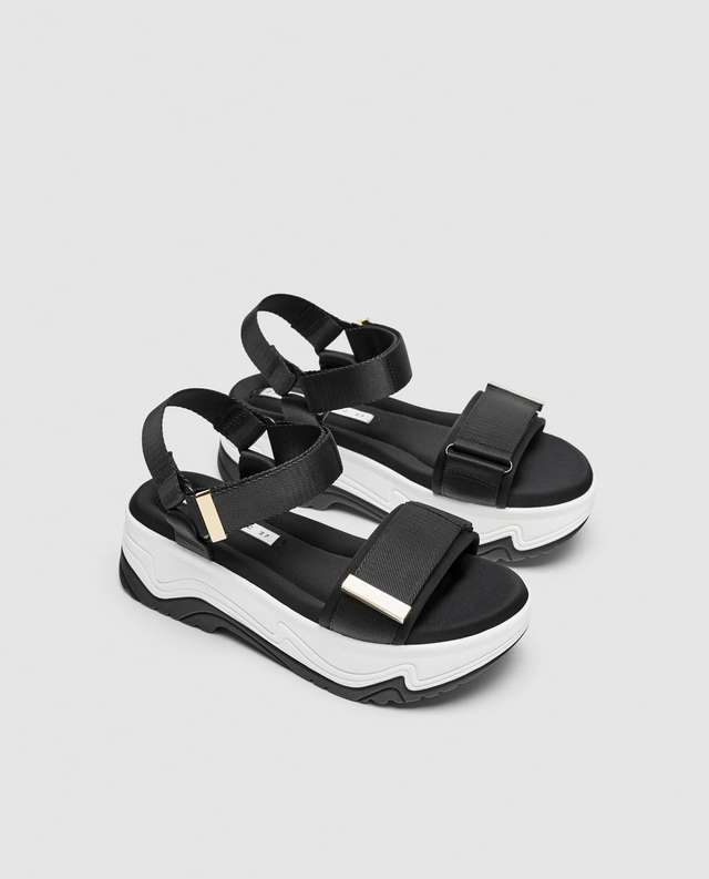 ウェッジソールスニーカー