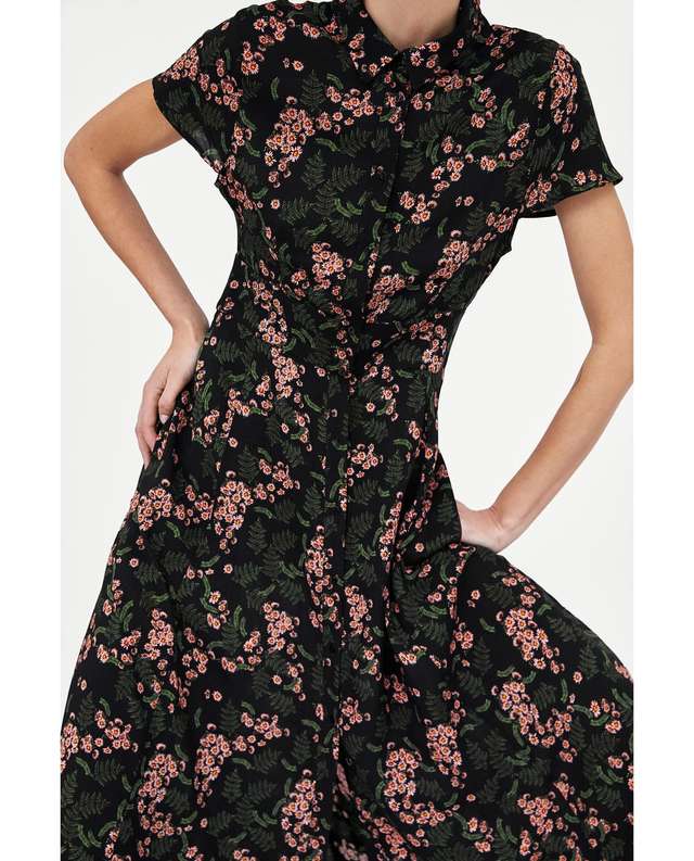 フラワー柄ロングワンピース