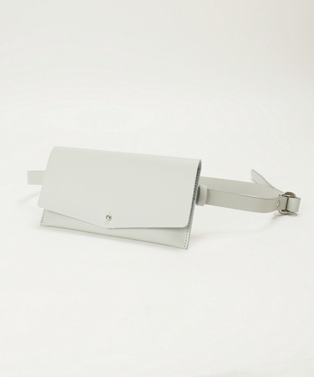 ウエストポーチ