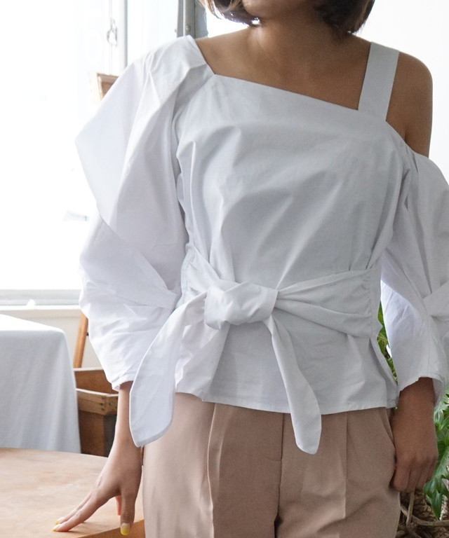 アシンメトリーウエストリボンブラウス