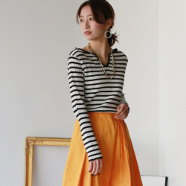 無地・ボーダーハートネックリブニット