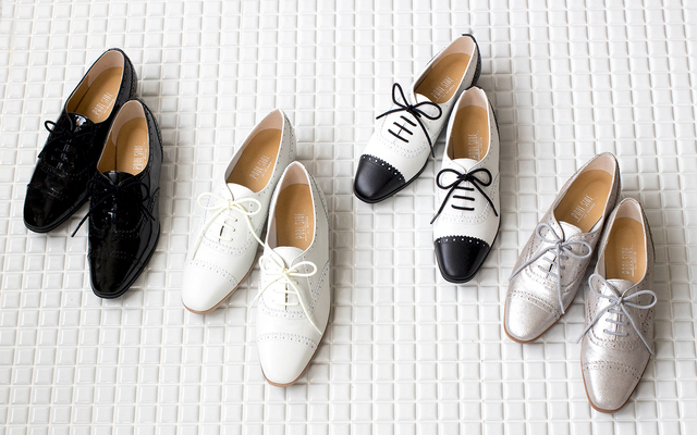 品番：AR-18110AL ¥13,980（税込み） ブラック／ホワイト／ホワイト×ブラック／シルバー