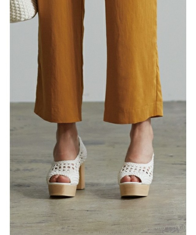 オープントゥブレードパンプス