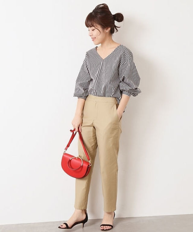 ギンガムチェックVネックブラウス