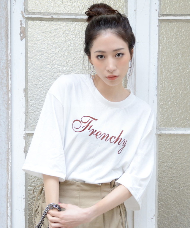 オーバーサイズロゴTシャツ