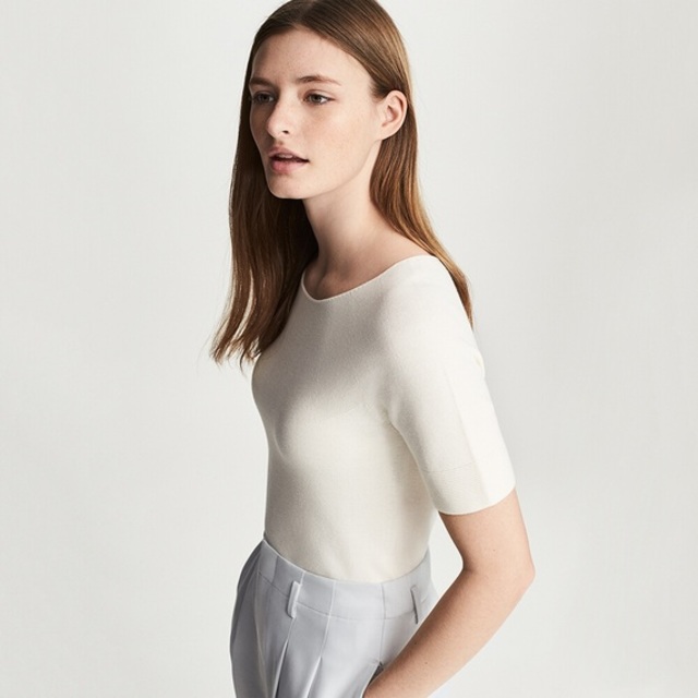 3Dコットンクルーネックセーター