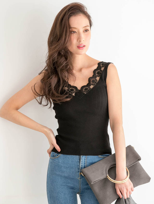 Vネックレースキャミニット