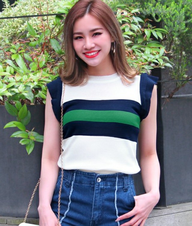 配色カラー袖フリルトップス