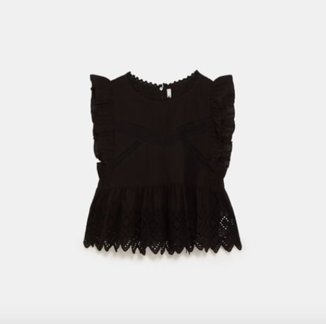 刺繍入りトップス